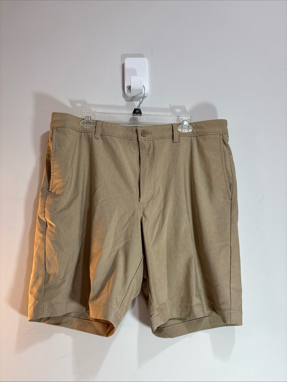 Jack Nicklaus Men's Khaki Casual Golf Shorts. 1233